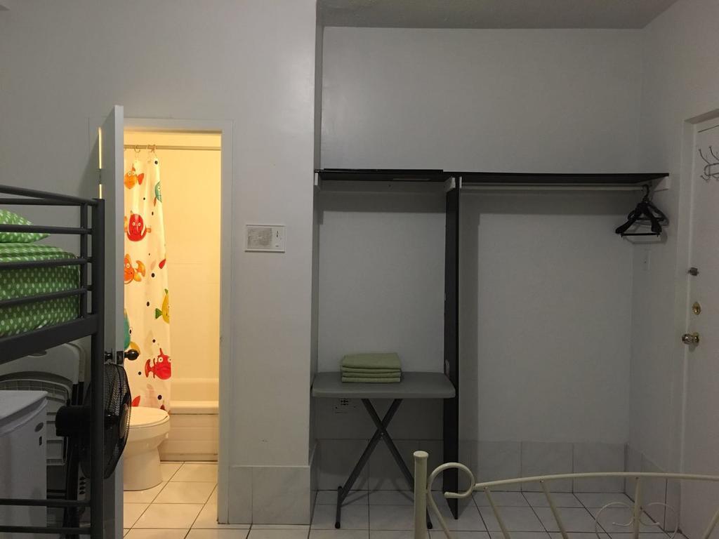 University Apartment Toronto Luaran gambar