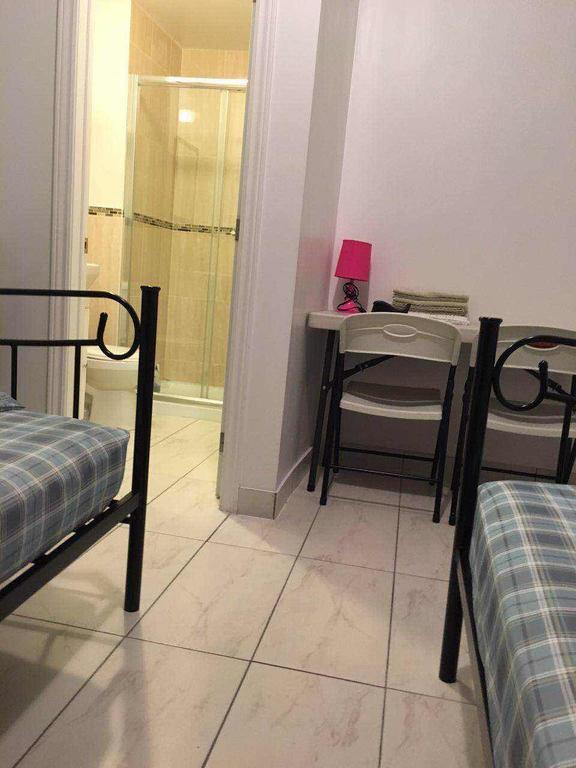 University Apartment Toronto Luaran gambar
