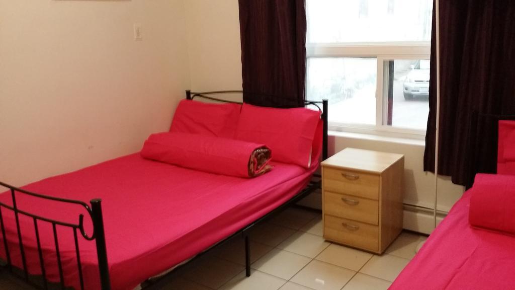 University Apartment Toronto Luaran gambar