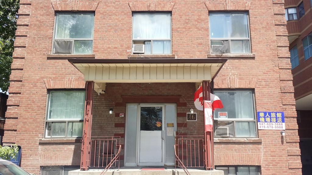 University Apartment Toronto Luaran gambar