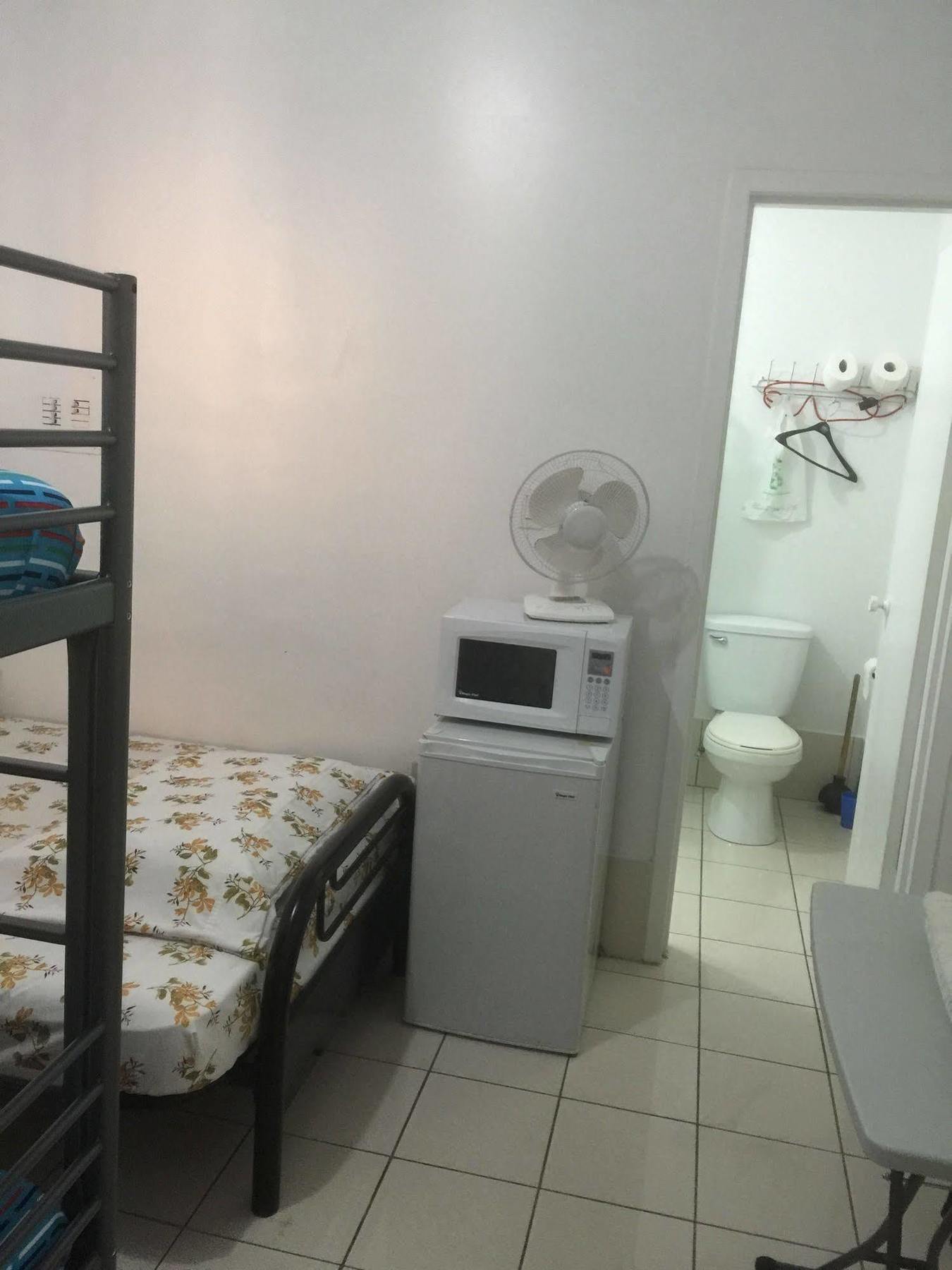 University Apartment Toronto Luaran gambar