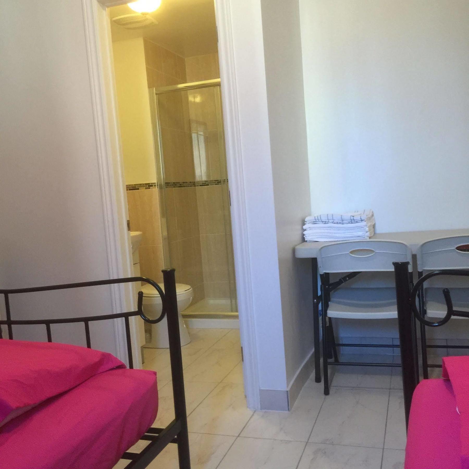 University Apartment Toronto Luaran gambar