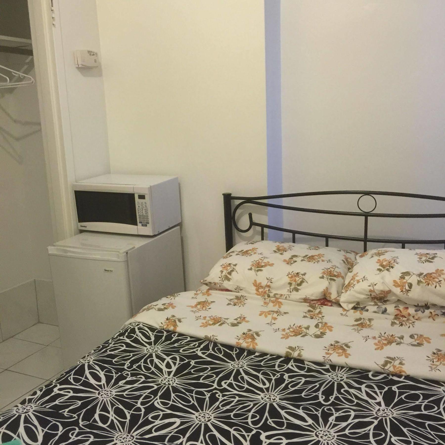 University Apartment Toronto Luaran gambar