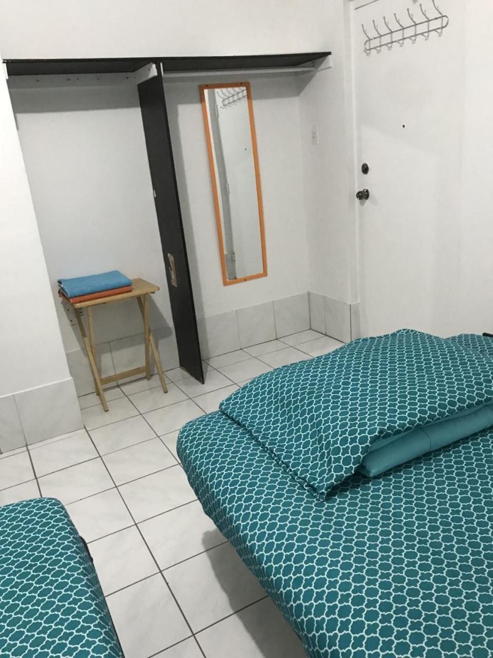 University Apartment Toronto Luaran gambar