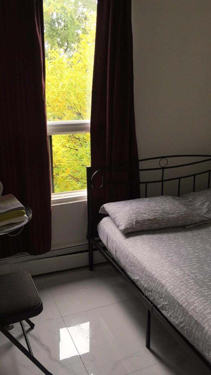 University Apartment Toronto Luaran gambar