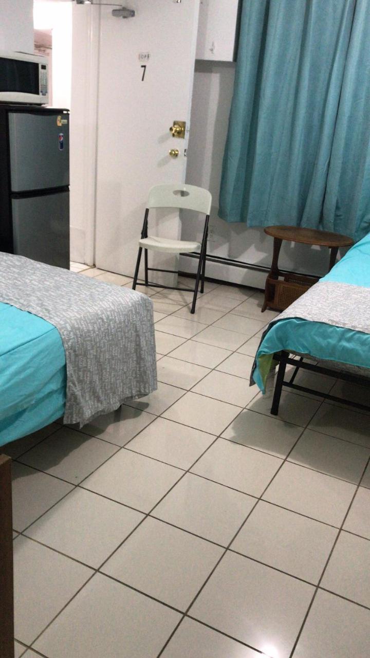 University Apartment Toronto Luaran gambar
